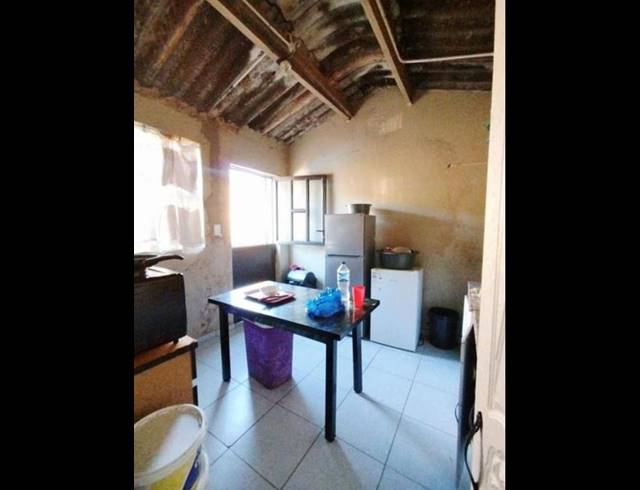 5 BEDROOM HOUSE FOR SALE IN UMLAZI D